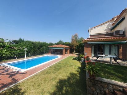 Jardí de Casa o xalet en venda en El Catllar  amb Piscina