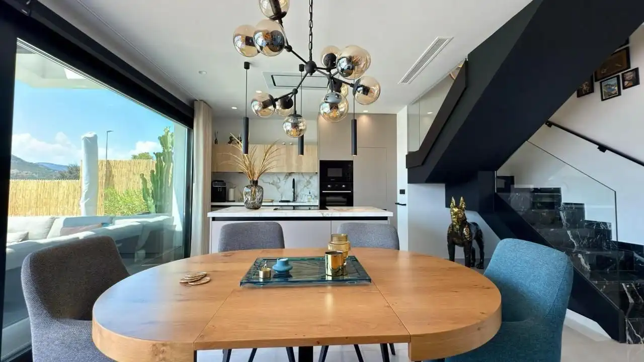 Comedor de Casa o chalet de alquiler en Finestrat con Aire acondicionado, Calefacción y Jardín privado