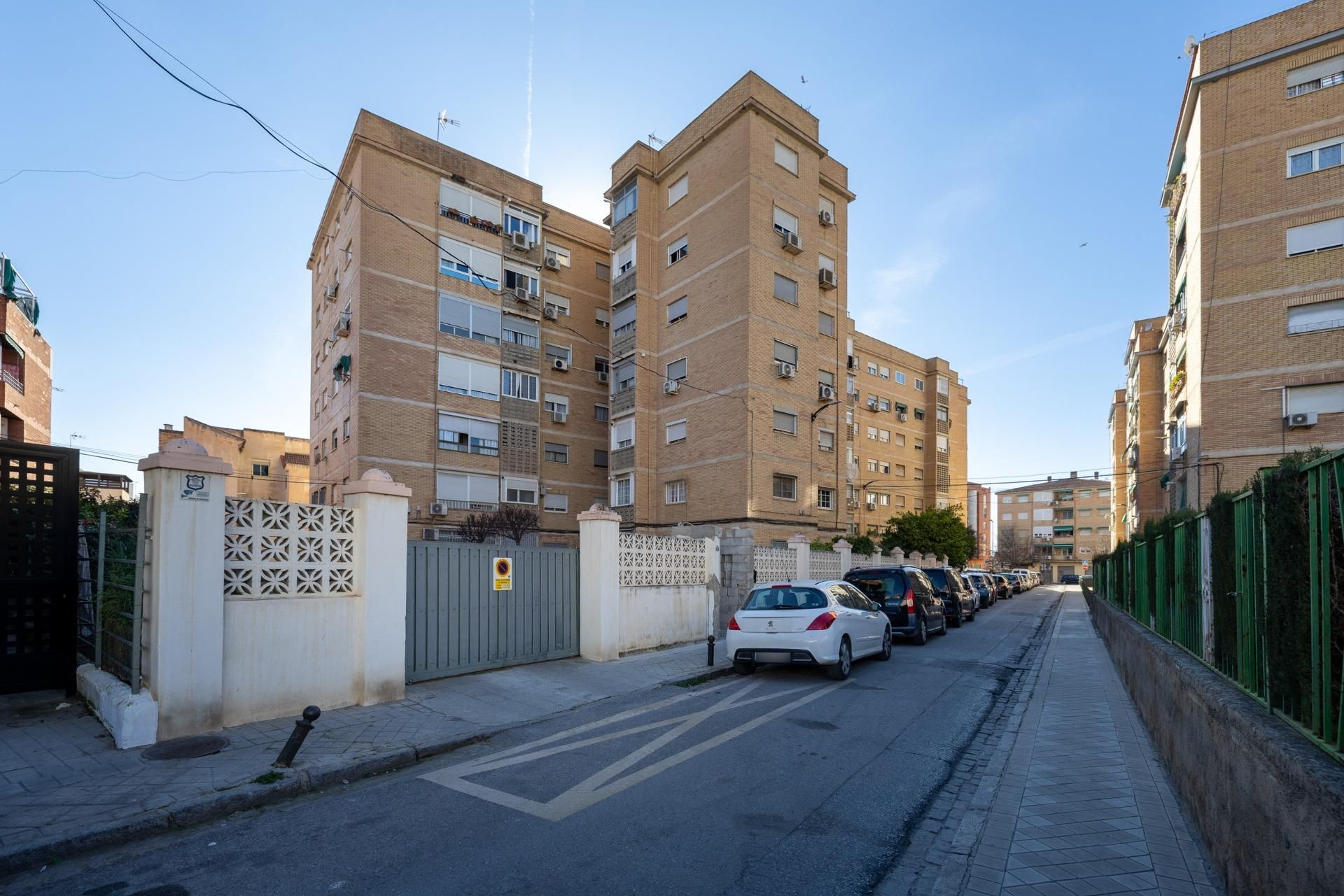 Exterior view of Planta baja for sale in  Granada Capital