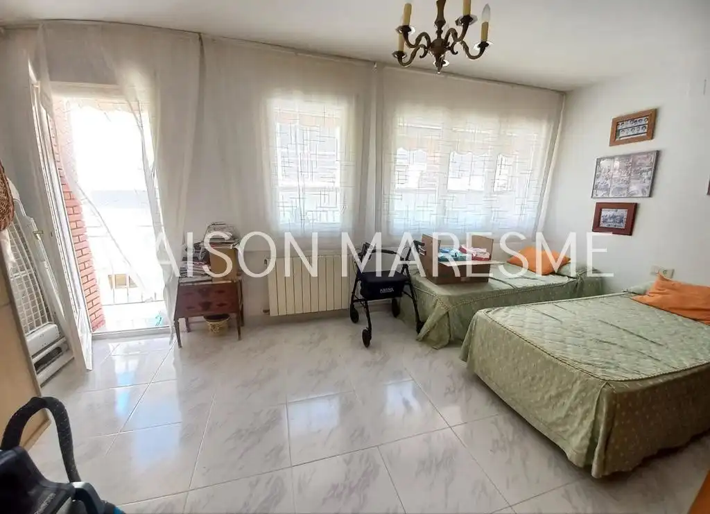 Habitación de Ático en venta en Canet de Mar con Calefacción, Terraza y Balcón