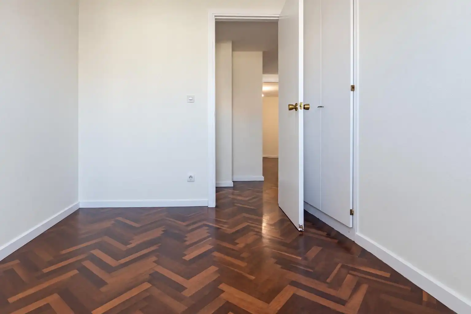 Pis en venda en A Coruña Capital  amb Calefacció, Parquet i Traster