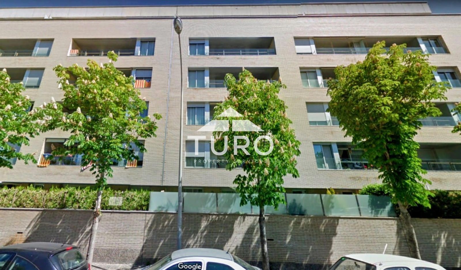 Exterior view of Flat for sale in Girona Capital  with Air Conditioner, Storage room and Oven