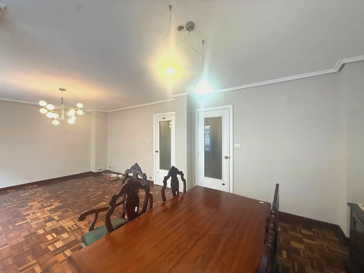 Comedor de Piso en venta en Avilés con Calefacción, Parquet y Terraza