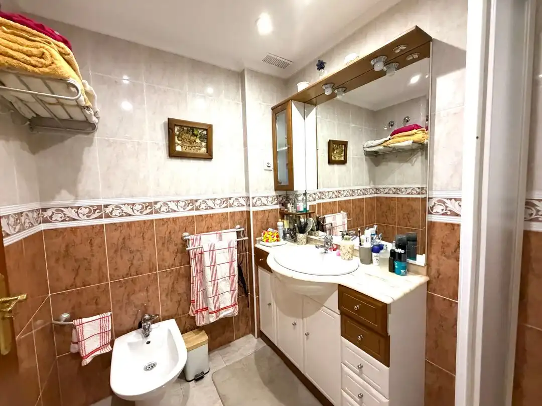 Baño de Piso en venta en Sopela con Calefacción y Trastero