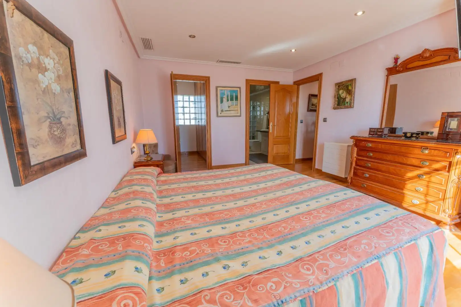 Habitación de Casa o chalet en venta en Elche / Elx con Trastero, Piscina y Balcón