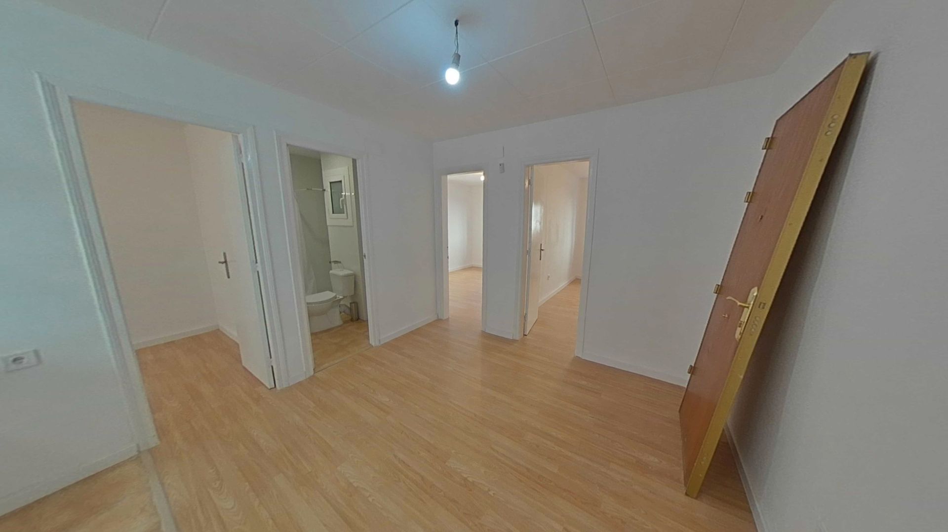 Flat for sale in L'Hospitalet de Llobregat  with Parquet flooring