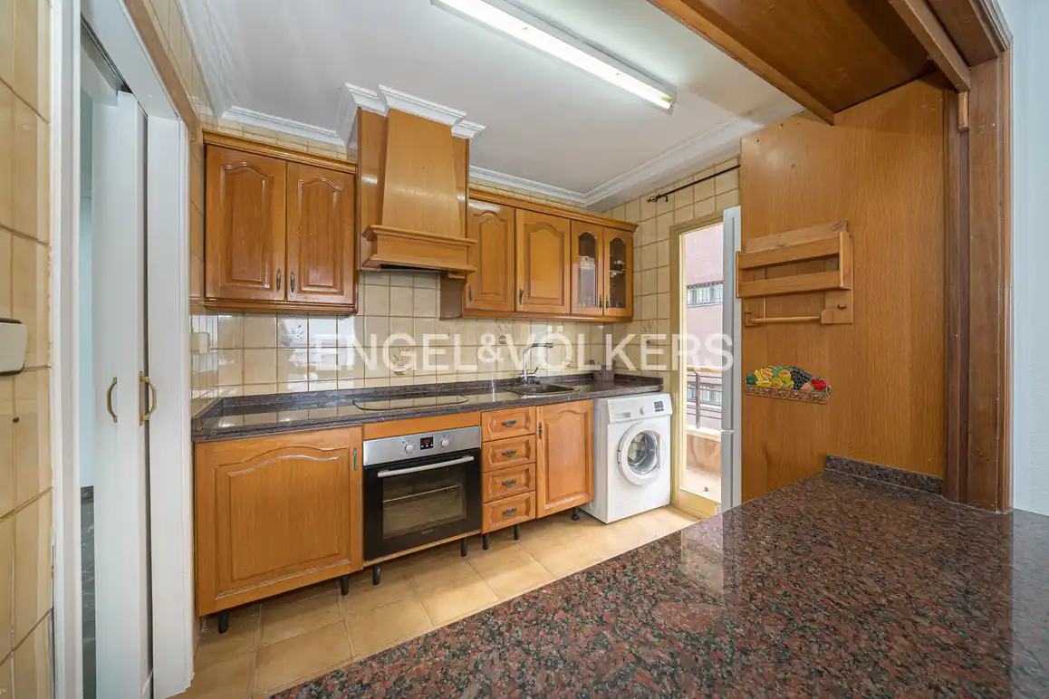 Wohnung zur Miete in Avenida de la Armada Española, 5, Playa Poniente