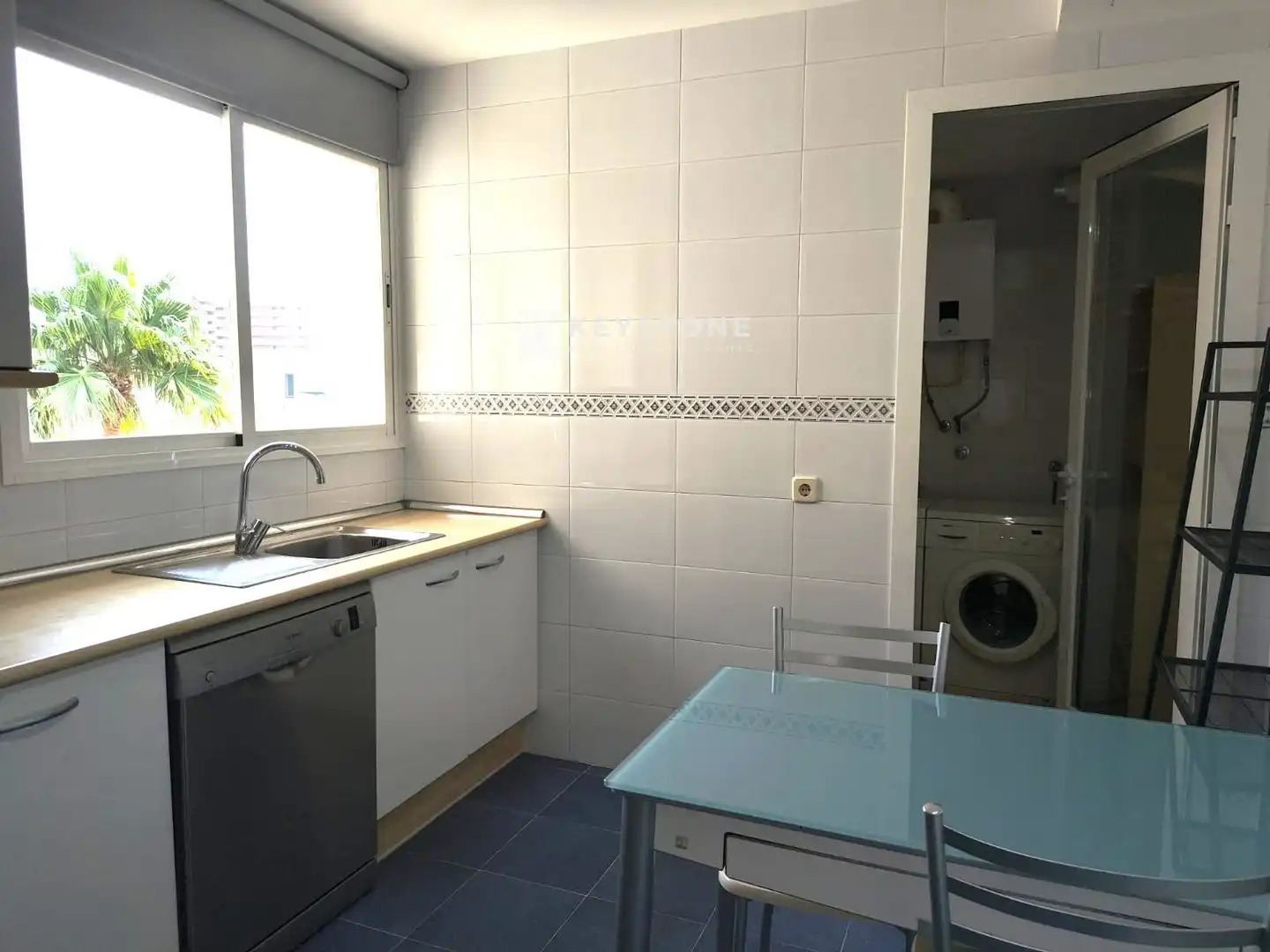 Küche von Dachboden zur Miete in  Palma de Mallorca mit Klimaanlage, Terrasse und Schwimmbad