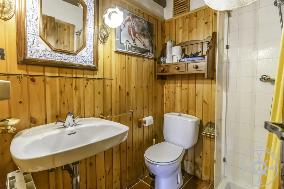 Bathroom of Detached homes for sale in Naut Aran  with Terrace and Furnished