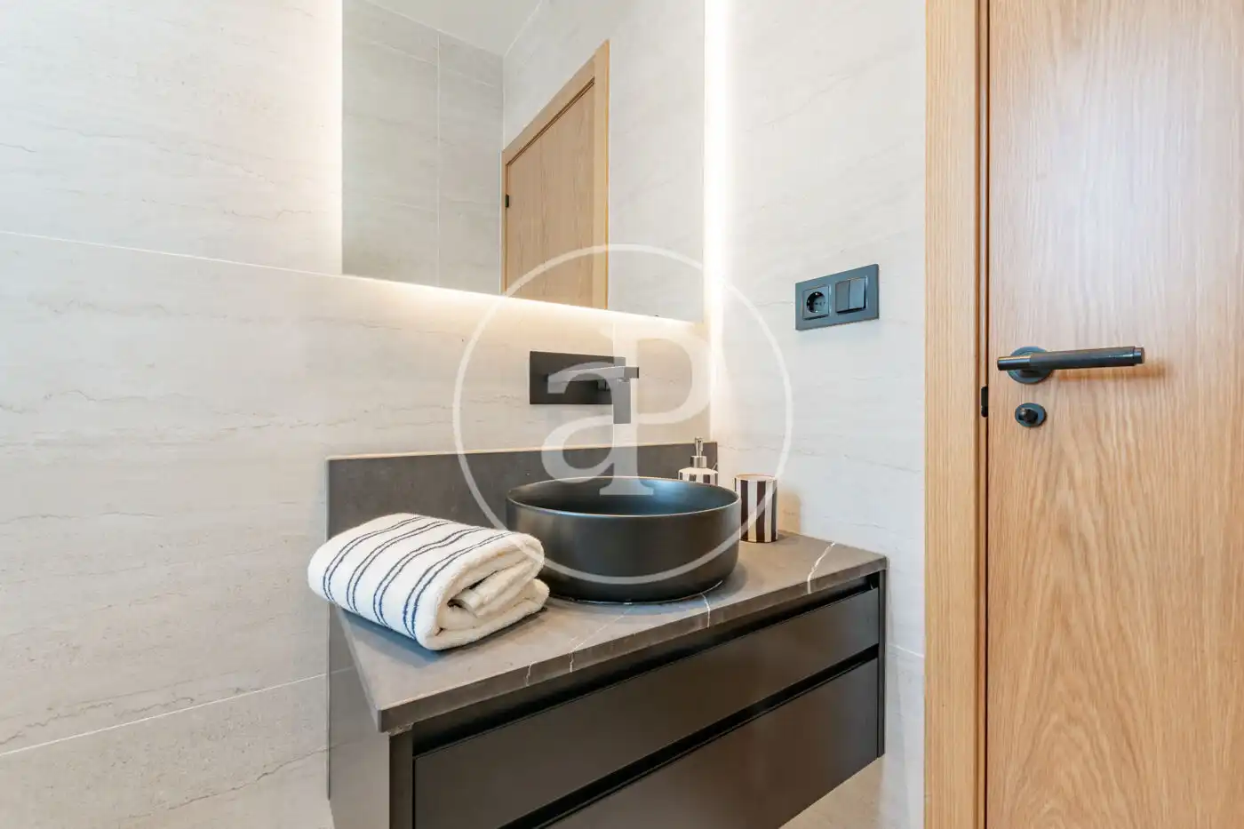 Baño de Ático en venta en Madrid con Aire acondicionado, Calefacción y Terraza