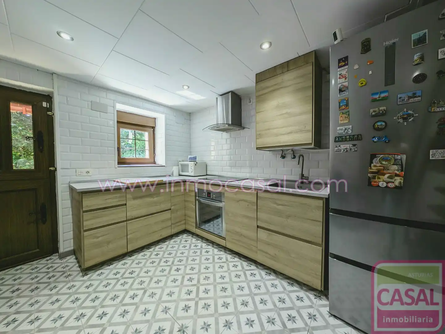 Kitchen of Houses for sale in San Martín del Rey Aurelio  with Heating, Terrace and Storage room