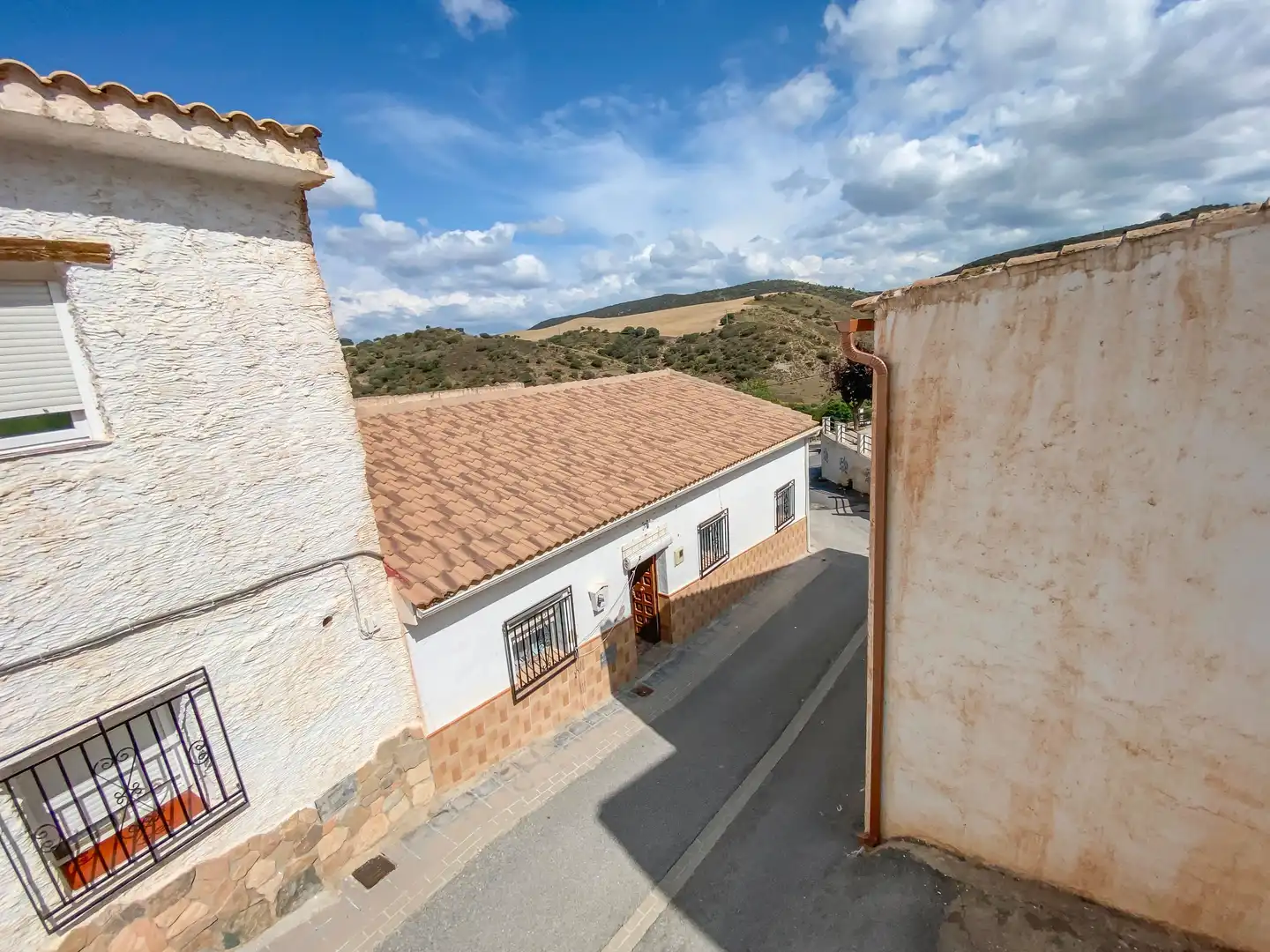 Vista exterior de Finca rústica en venta en Agrón con Calefacción, Terraza y Trastero