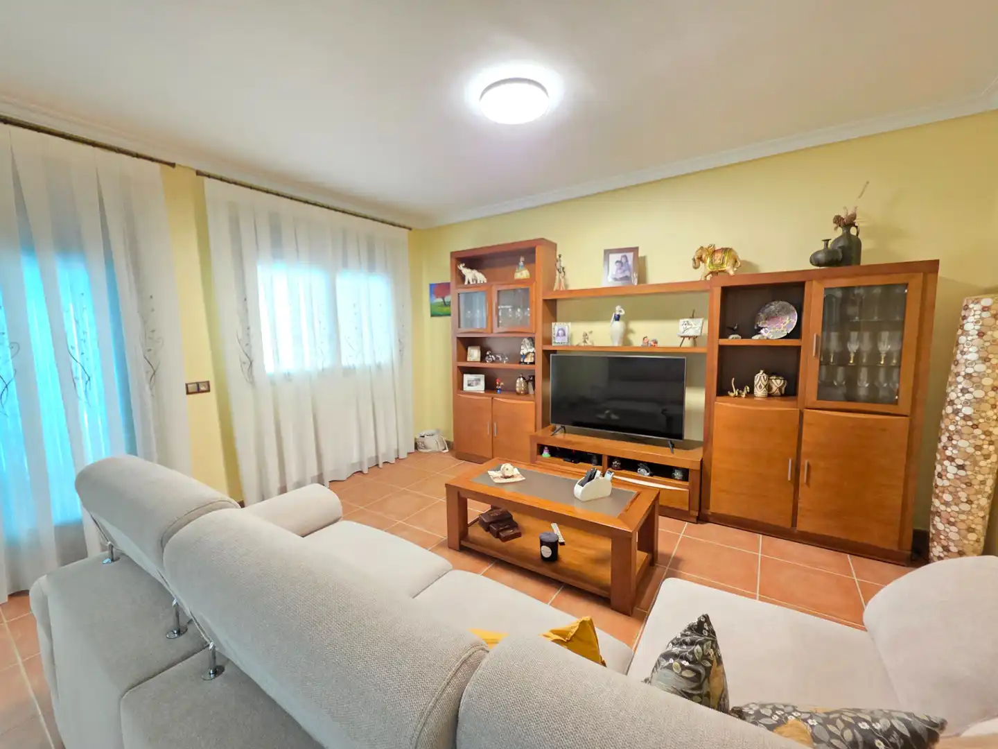 Sala d'estar de Casa adosada en venda en Ciempozuelos amb Aire condicionat, Calefacció i Jardí privat
