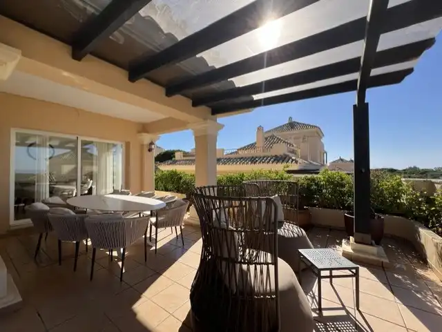 Terrasse von Dachboden zum Verkauf in Marbella mit Klimaanlage, Heizung und Terrasse