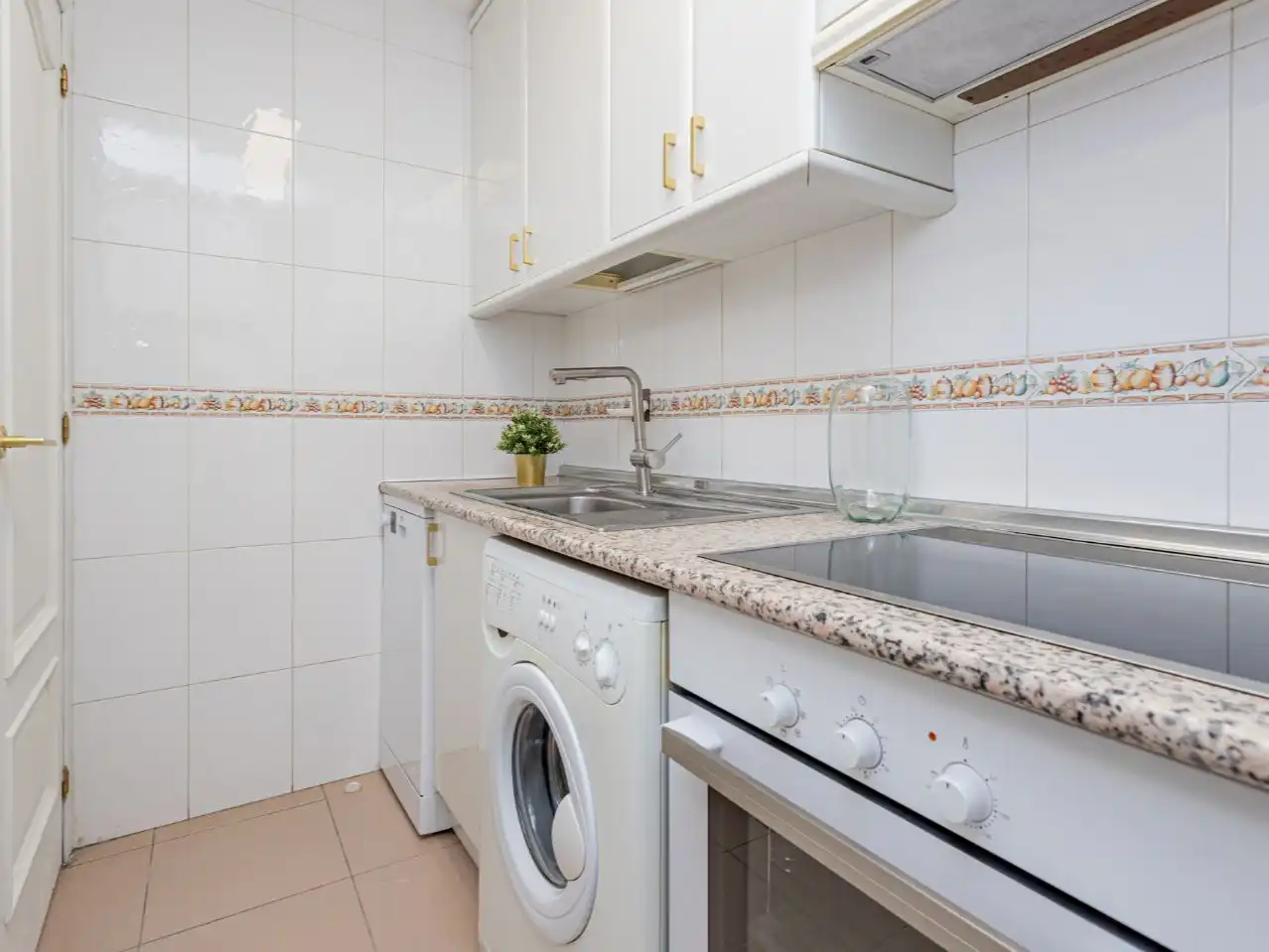 Kitchen of Flat for rent in Chamberí