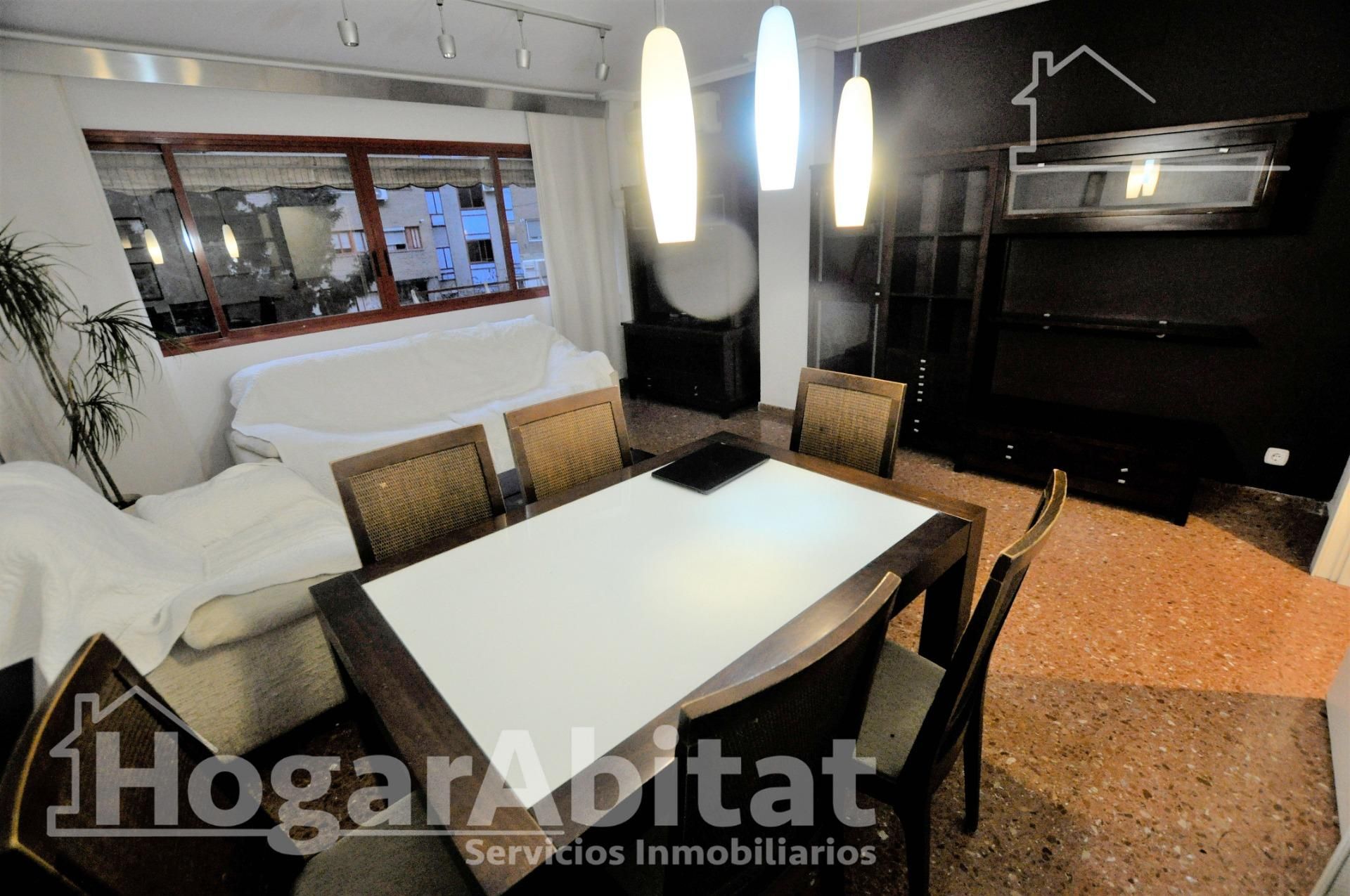 Dining room of Flat for sale in  Valencia Capital  with Air Conditioner and Alarm