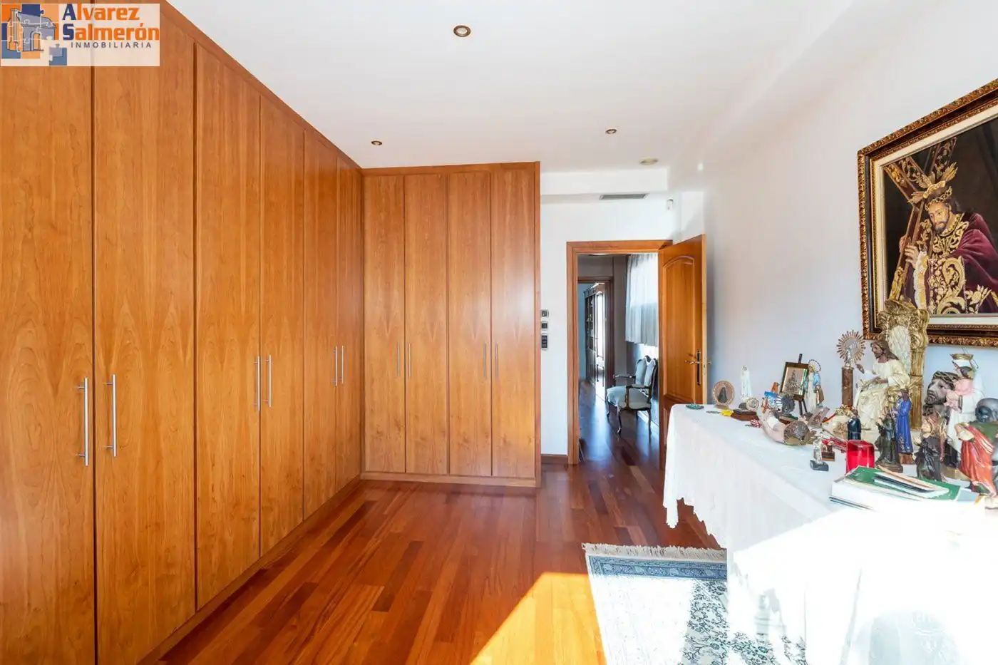 Houses for sale in Calle GAONA, San Francisco Javier