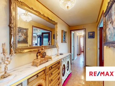 Flat with lift for sale in Calle Jacobinia 26