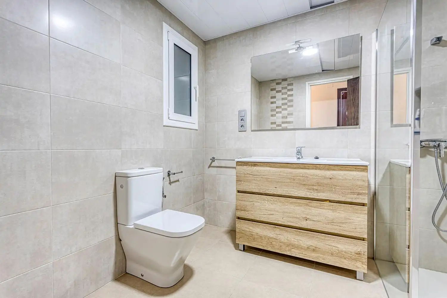 Baño de Piso en venta en Igualada con Calefacción, Terraza y Trastero