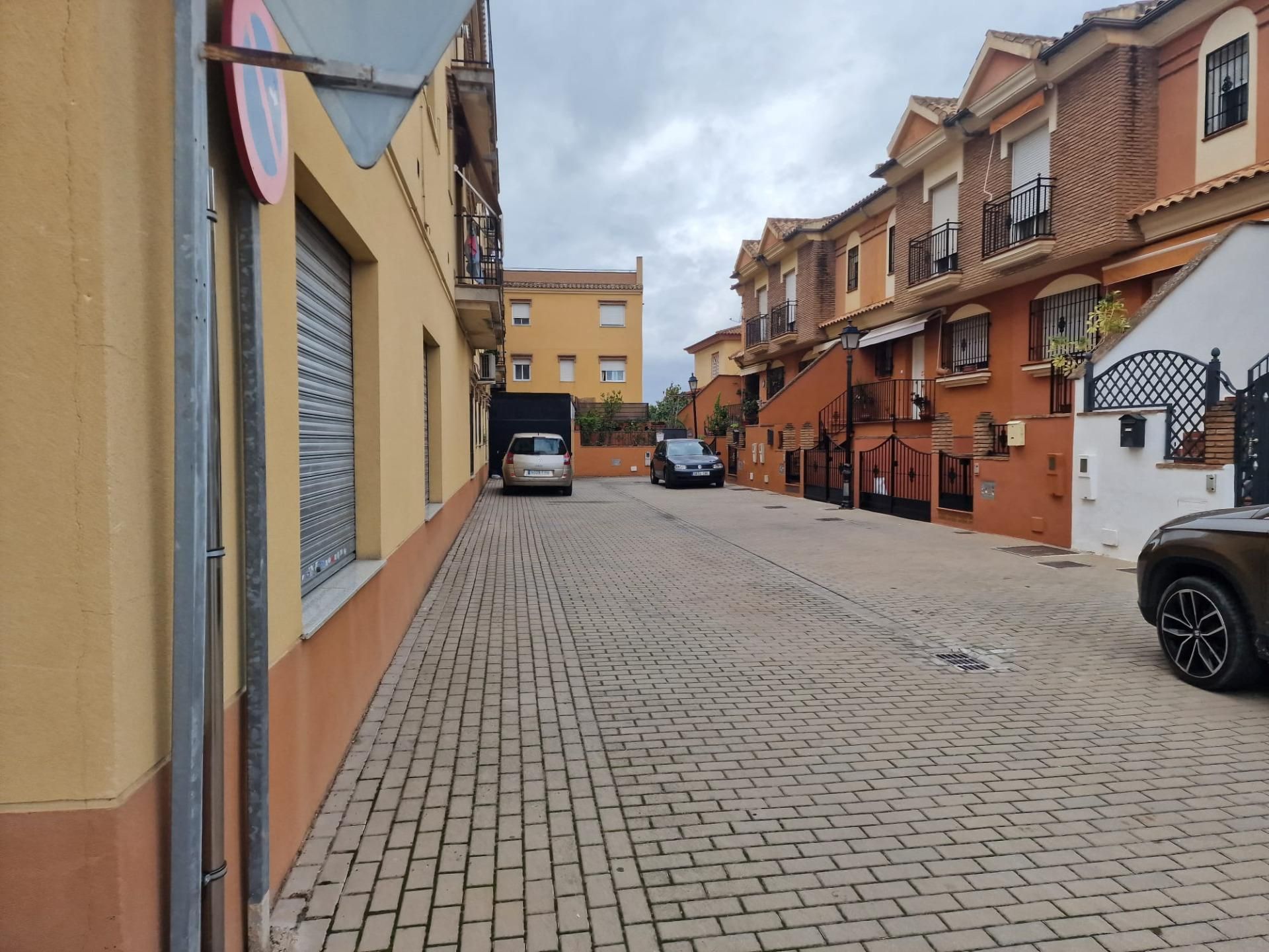 Vista exterior de Pis en venda en Atarfe amb Calefacció