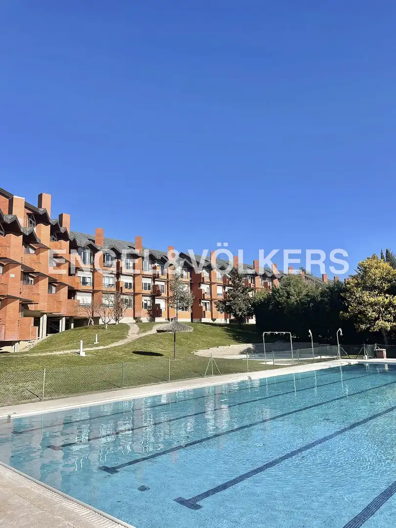 Vista exterior de Piso de alquiler en Madrid con Aire acondicionado, Calefacción y Trastero
