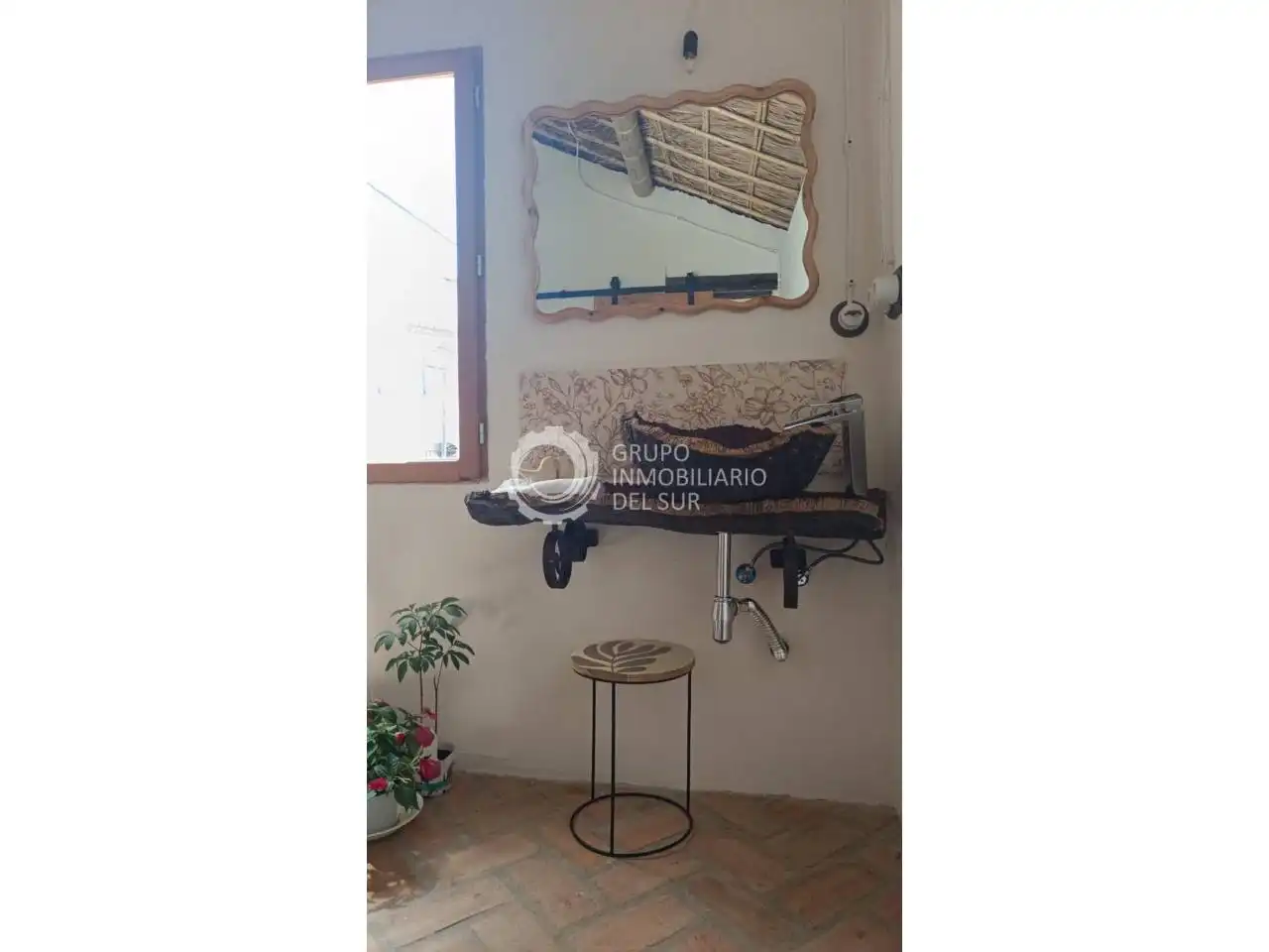 Dormitori de Casa o xalet en venda en Benalup-Casas Viejas amb Jardí privat, Terrassa i Moblat