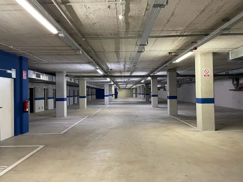 Parking de Garaje en venta en Cornellà de Llobregat