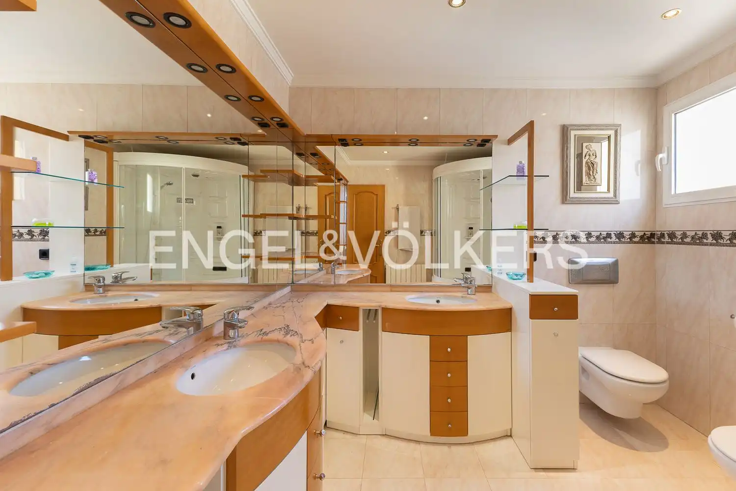 Baño de Casa o chalet de alquiler en La Pobla de Farnals con Aire acondicionado, Calefacción y Jardín privado