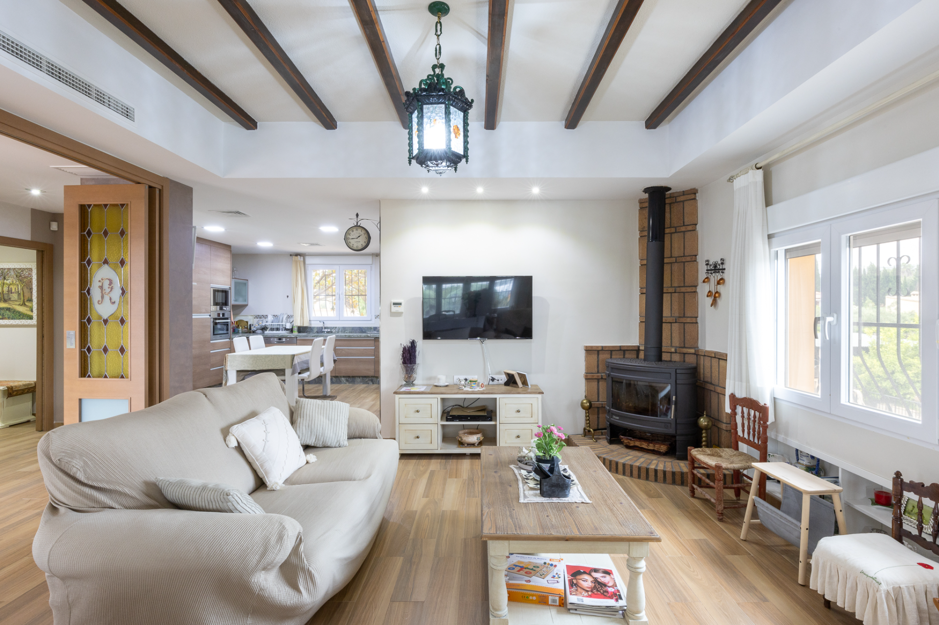 Sala de estar de Casa o chalet en venta en Chiva con Aire acondicionado, Jardín privado y Terraza