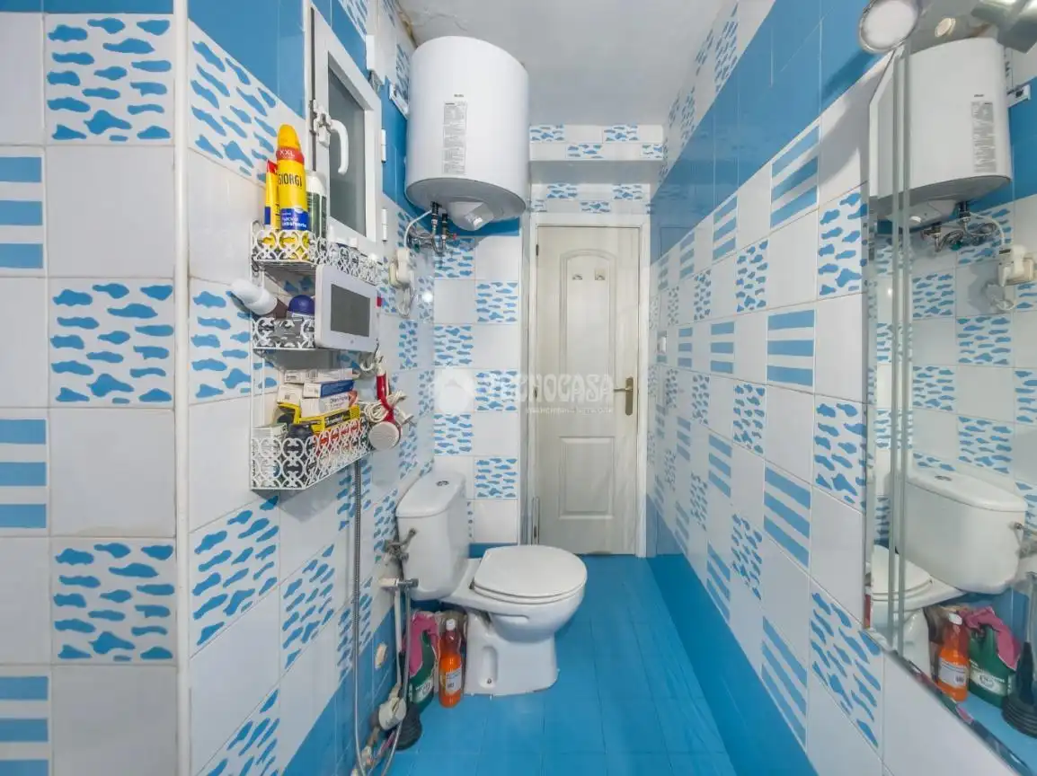 Baño de Estudio en venta en Madrid con Calefacción
