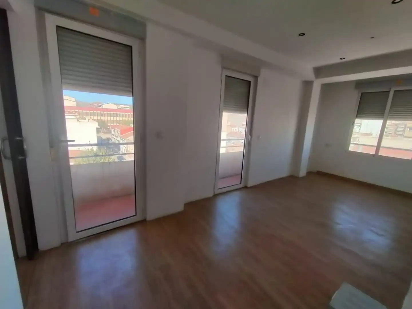 Habitación de Piso en venta en Elda con Balcón y Alarma