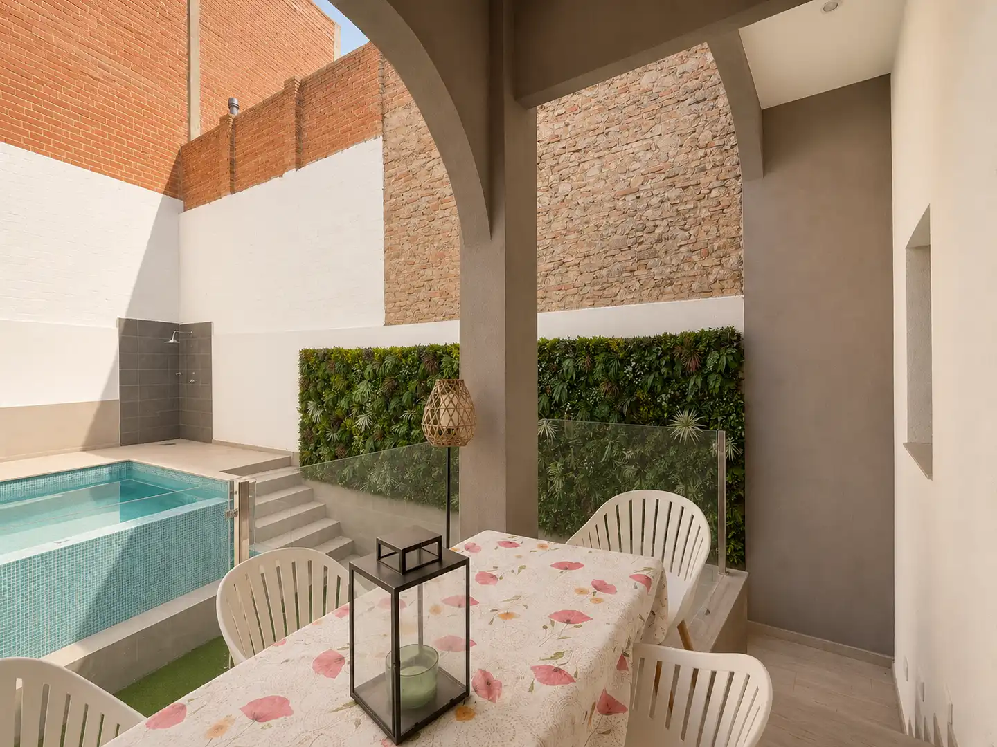Adosado con piscina en venta en Eixample - Horta Capallera, imagen 8