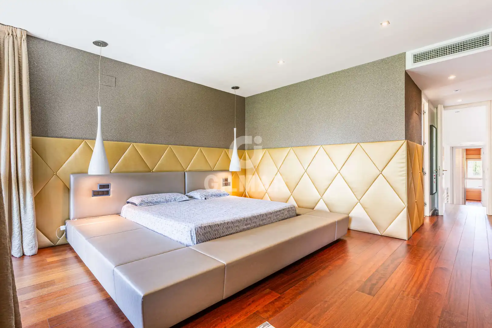Casa adosada en venta en Valdemarín
