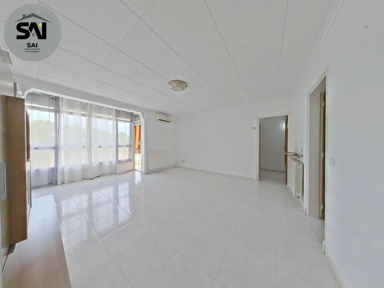 Living room of Flat for sale in Sabadell  with Air Conditioner, Heating and Balcony