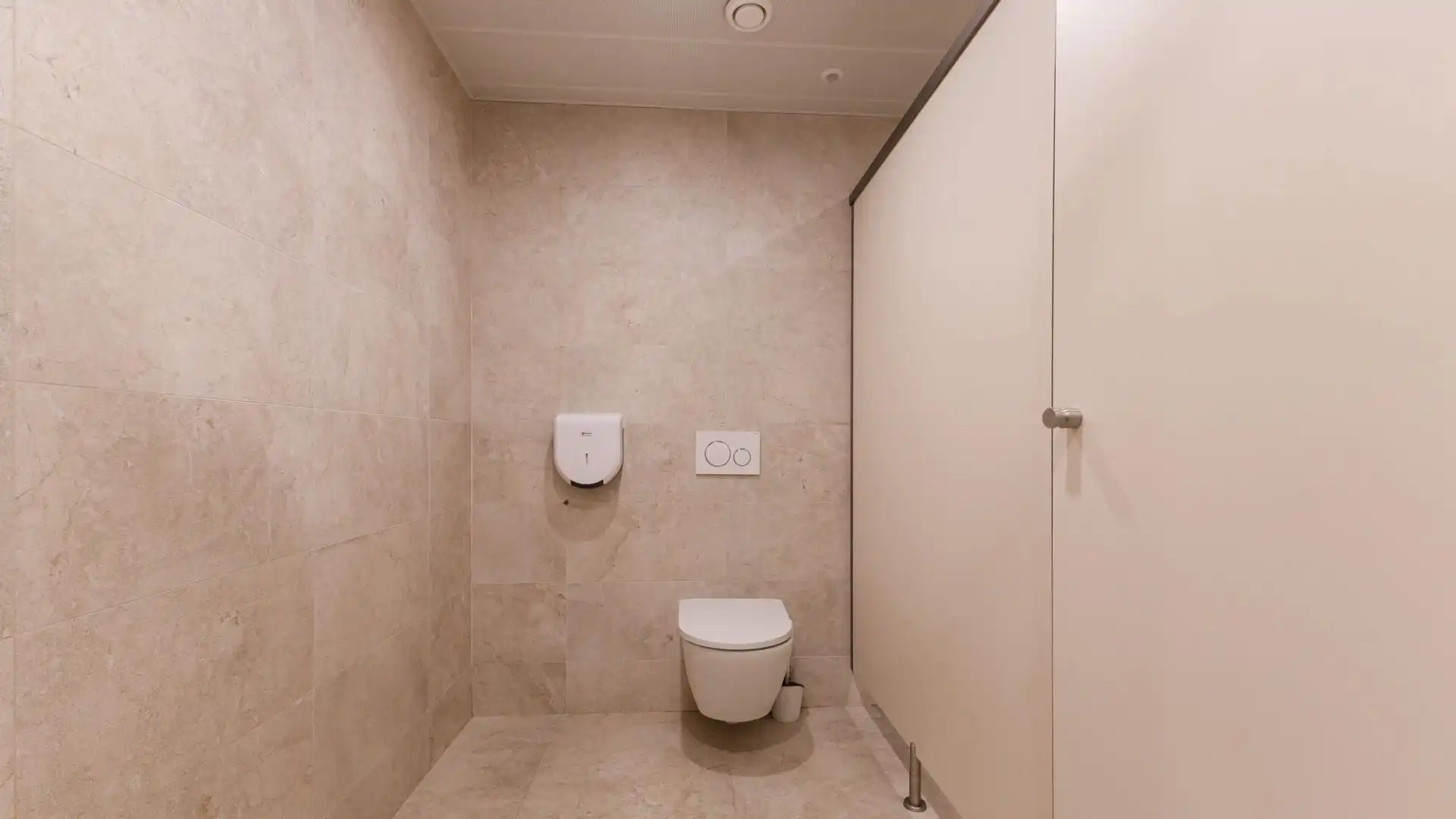 Badezimmer von Gebäude zur Miete in Barcelona