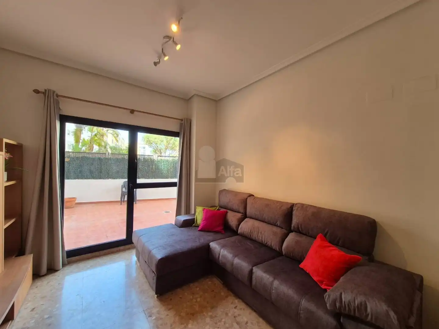 Sala d'estar de Pis de lloguer en Valencia amb Aire condicionat, Terrassa i Traster