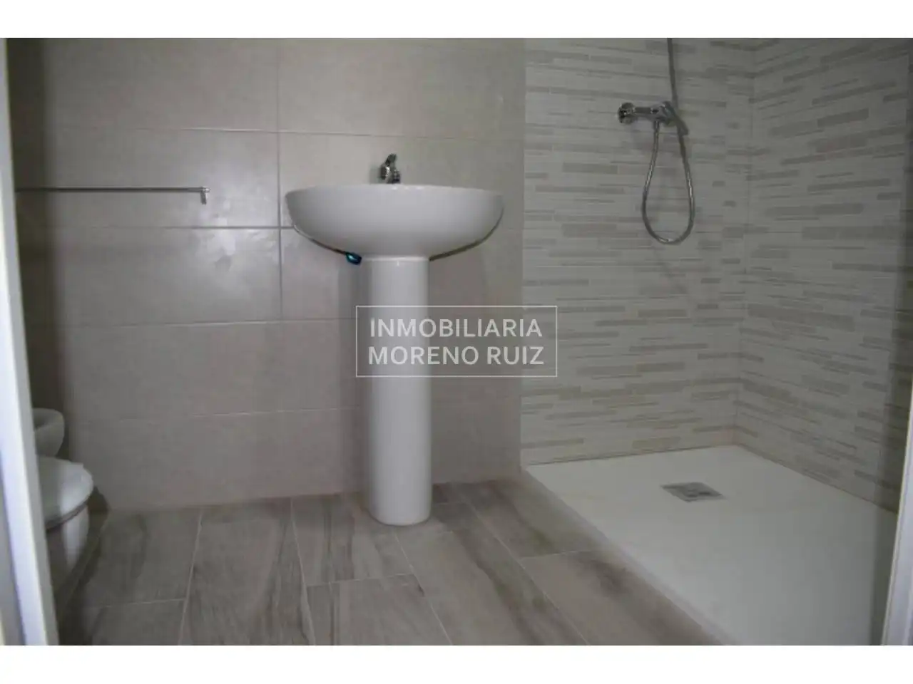 Bany de Pis en venda en Baena