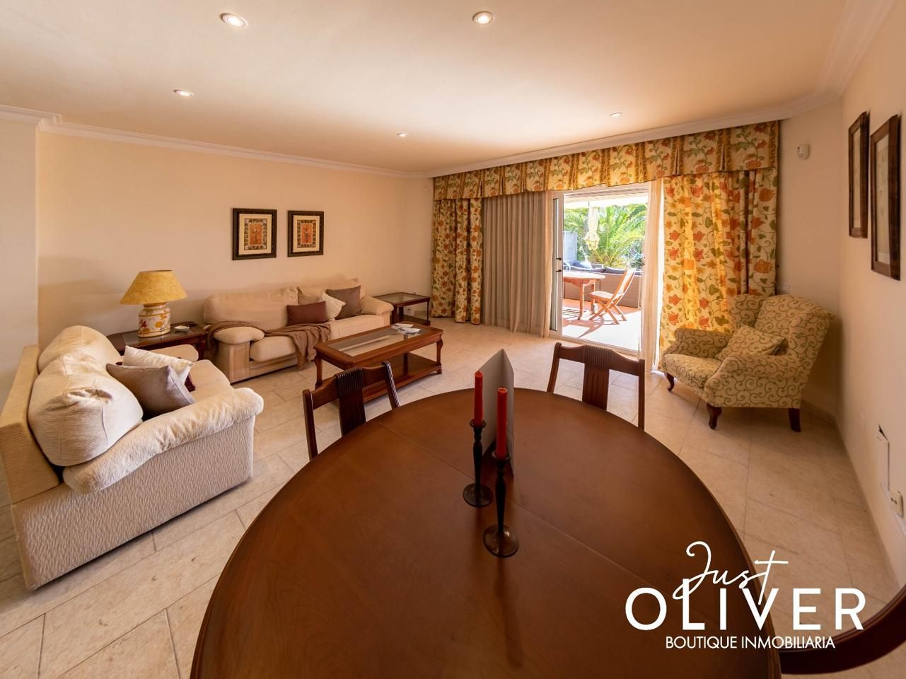 Sala d'estar de Casa o xalet en venda en Salou amb Terrassa, Moblat i Piscina comunitària