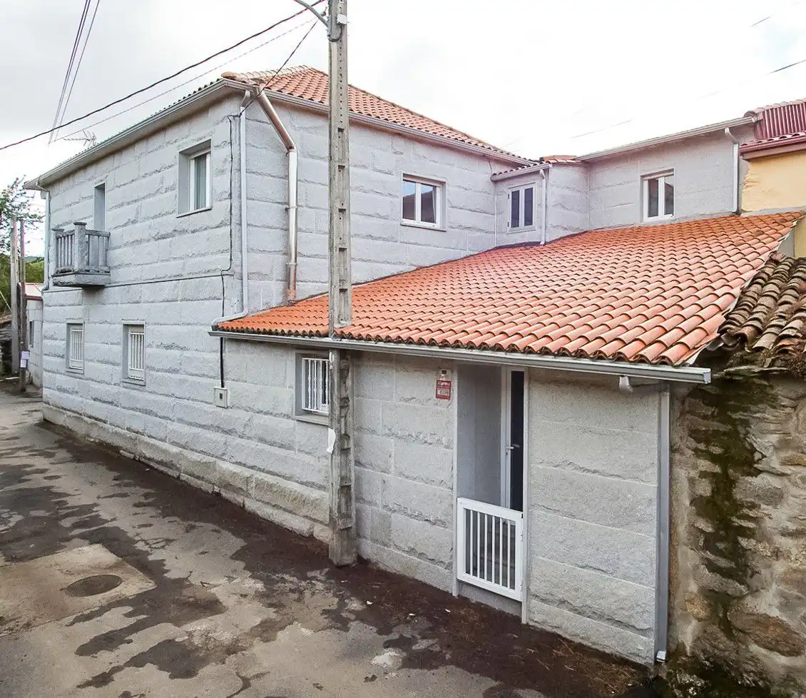 Vista exterior de Casa o xalet en venda en Vilamarín amb Calefacció, Terrassa i Traster