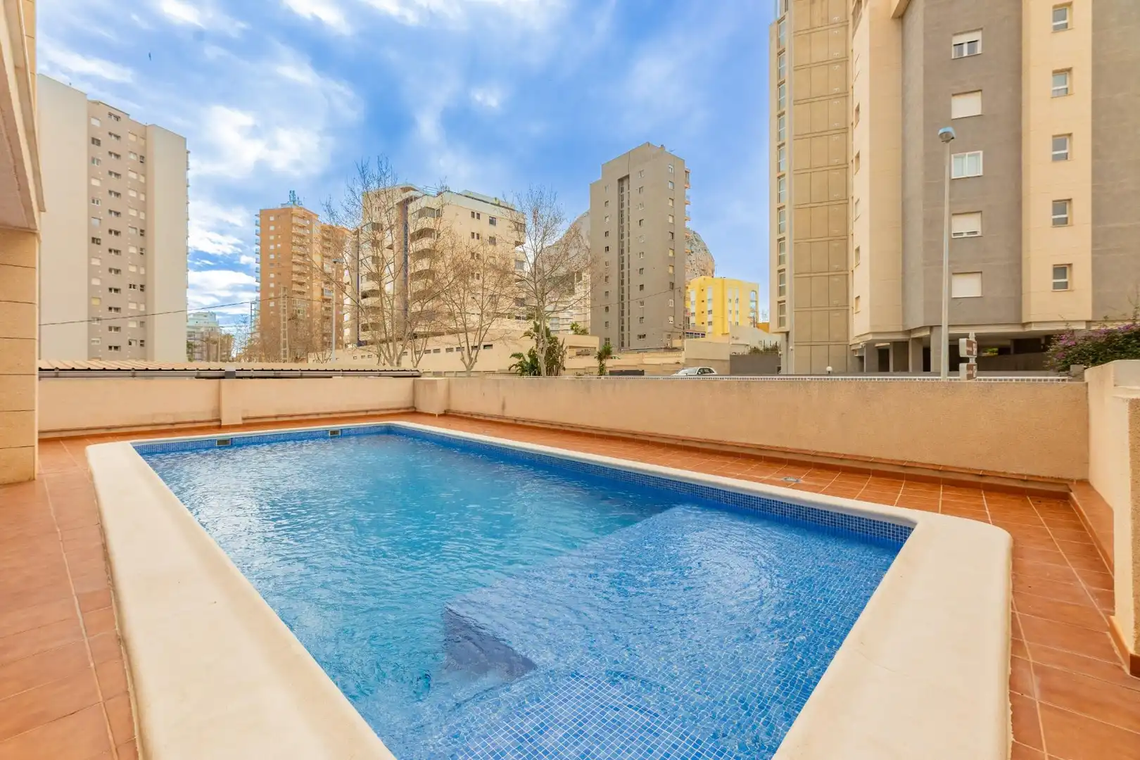 Swimming pool of Apartments for rent in Calpe / Calp  with Air Conditioner, Parquet flooring and Terrace