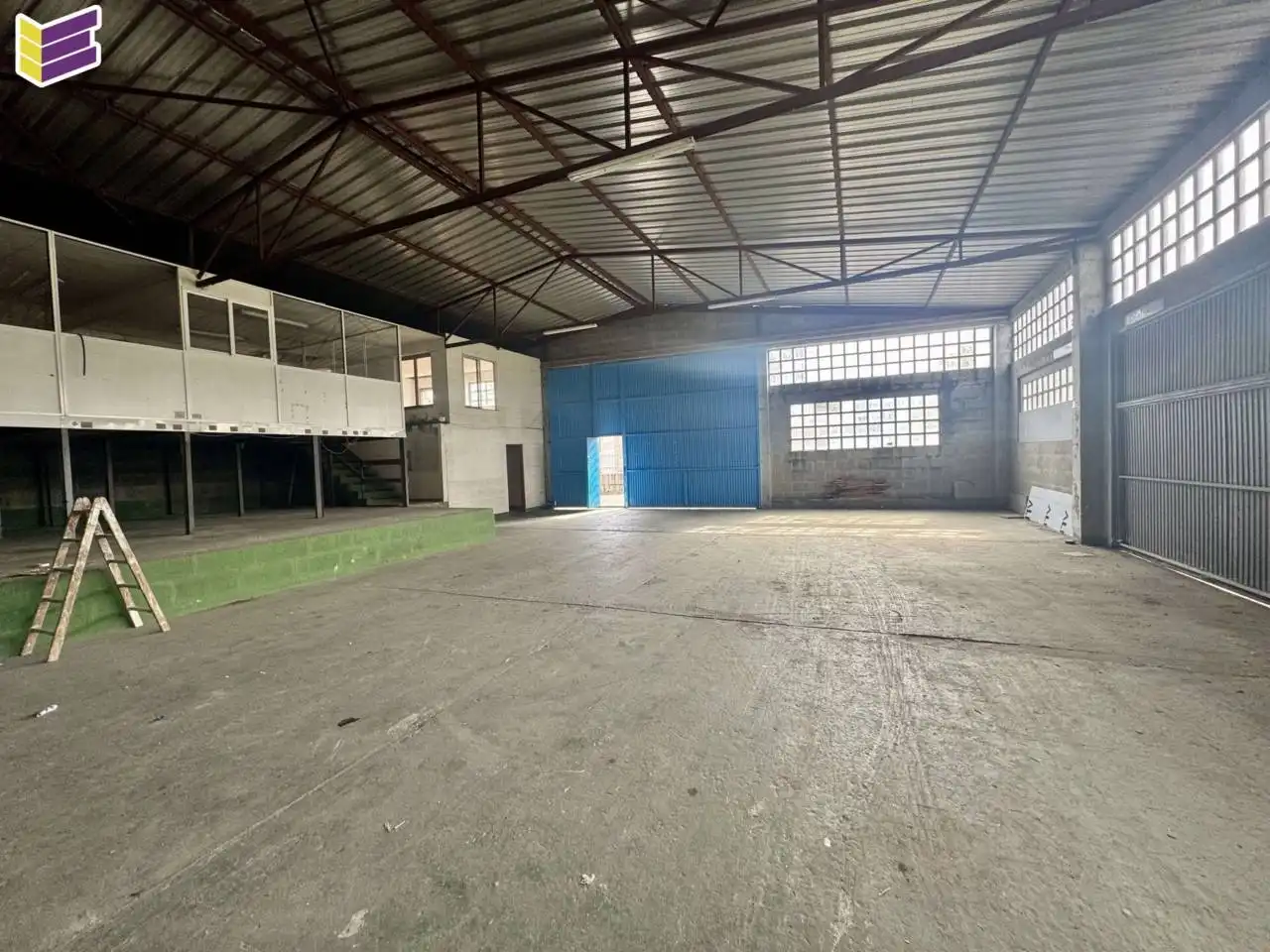 Exterior view of Industrial buildings for rent in Mos