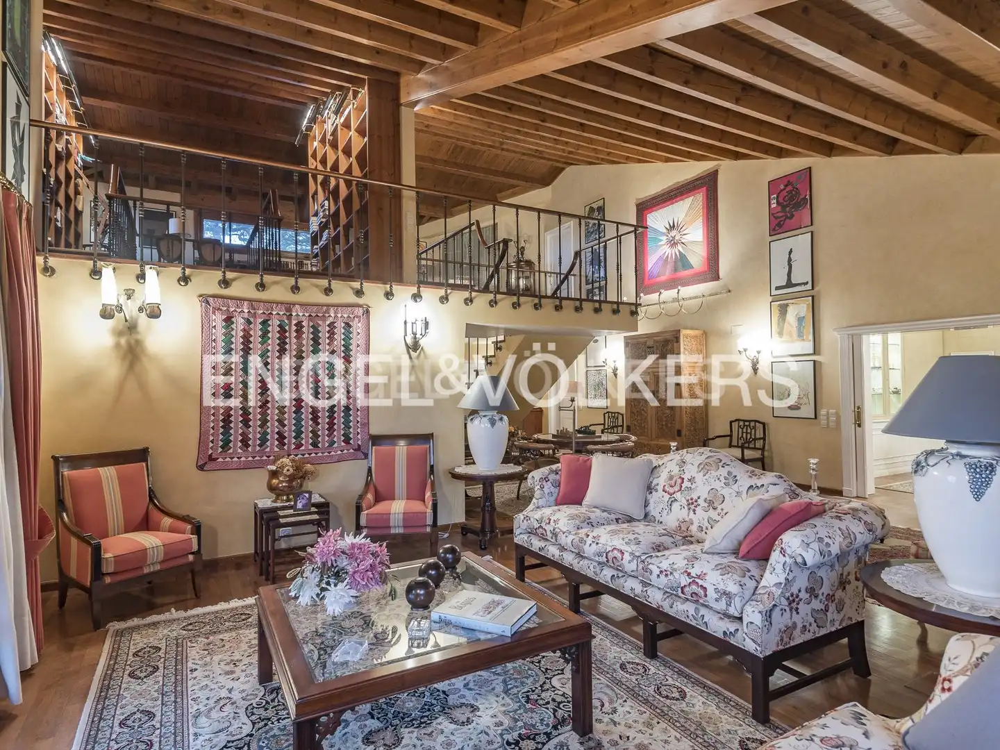 Wohnzimmer von Country house zum Verkauf in Seva mit Klimaanlage, Heizung und Privatgarten