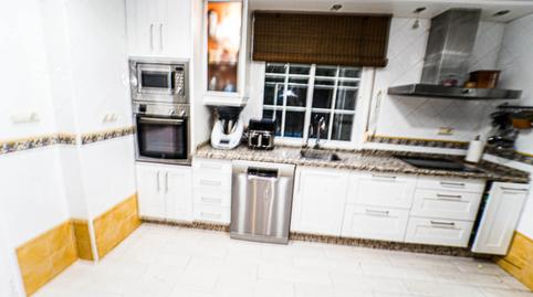 Foto 2 de Casa adosada en venda a Avenida de la Sierra Nevada, 142, Pinos Genil, Granada