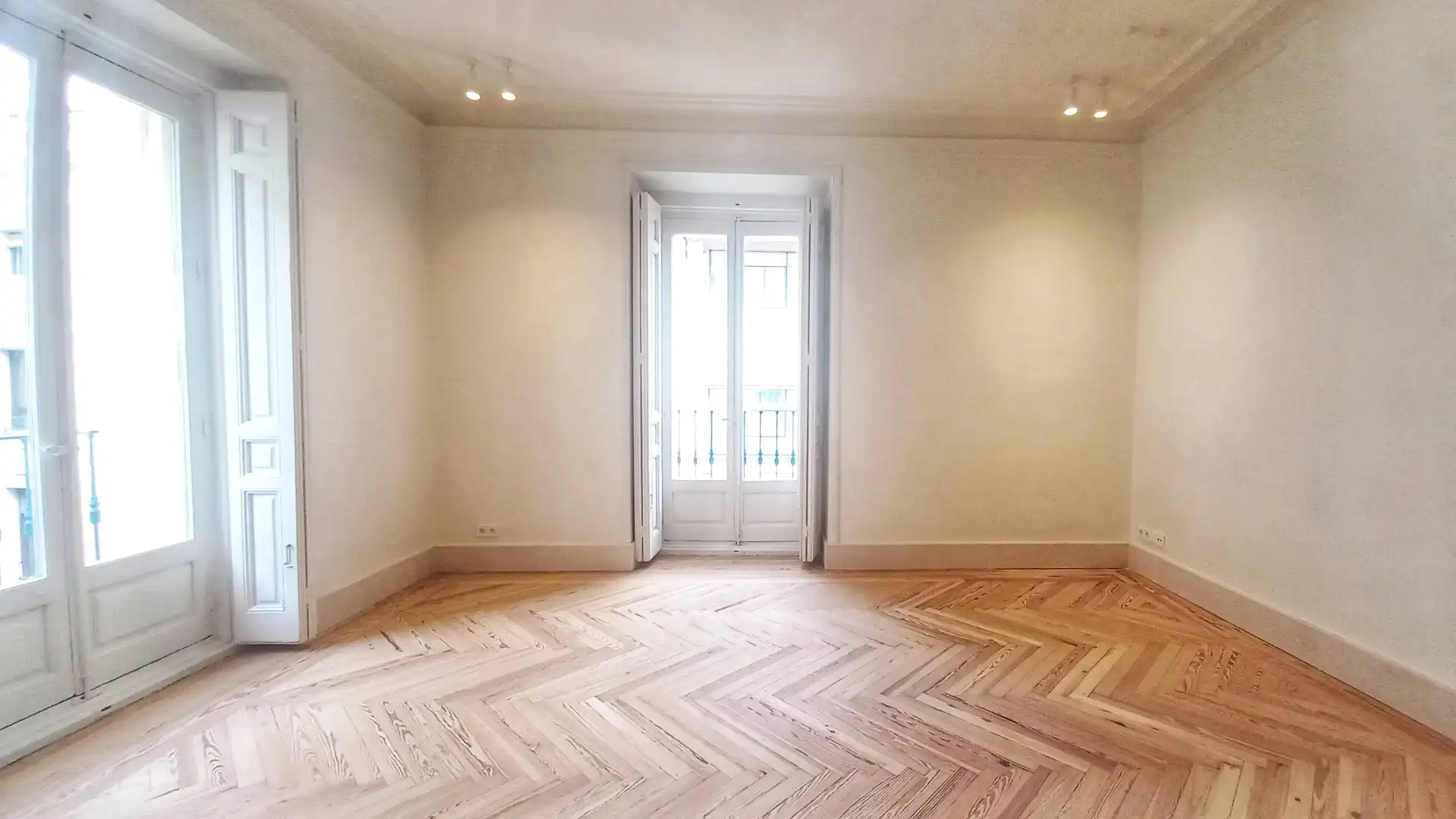 Wohnzimmer von Wohnung zur Miete in Madrid mit Klimaanlage, Heizung und Parkett