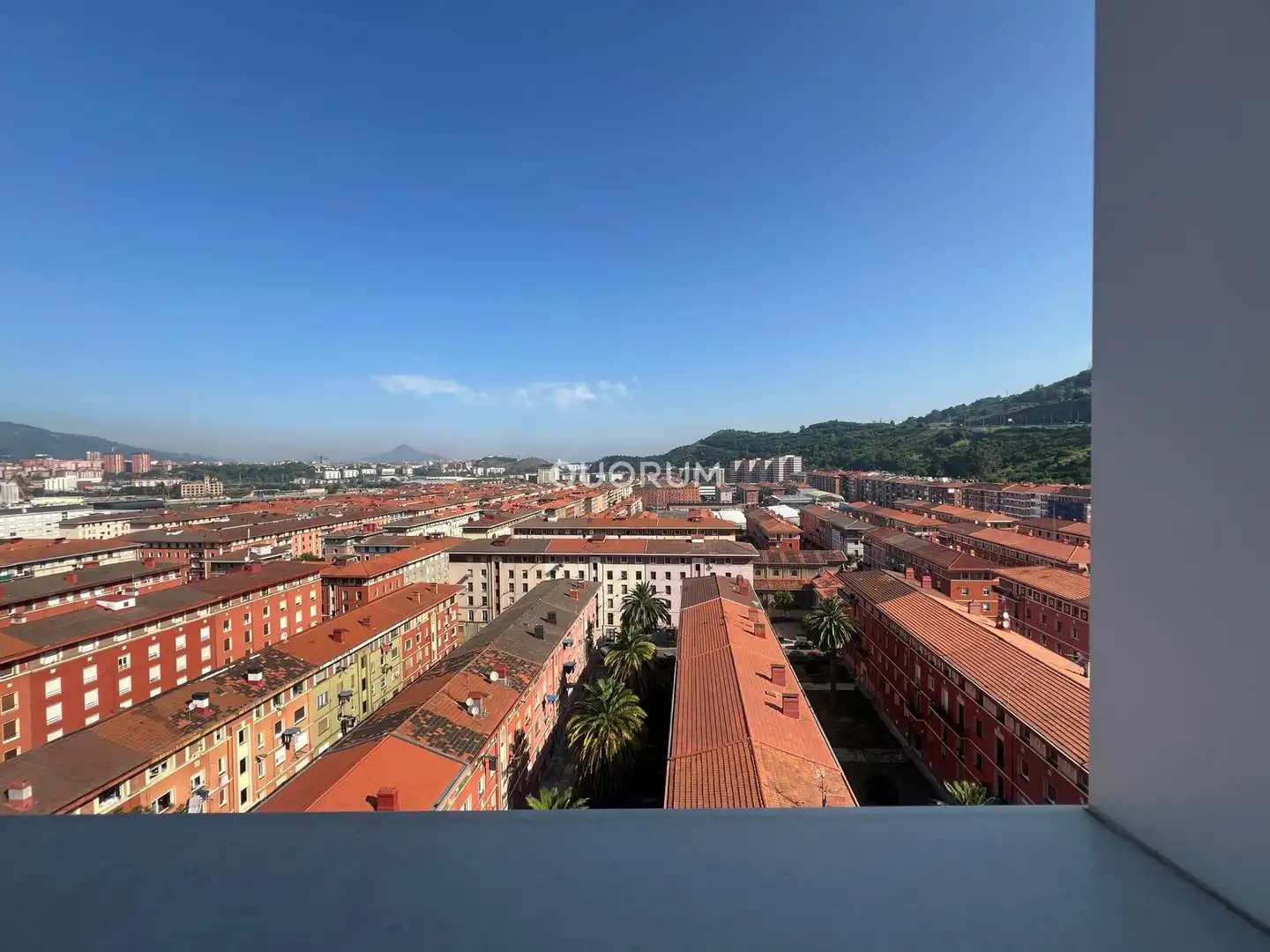Vista exterior de Pis de lloguer en Bilbao  amb Calefacció i Moblat