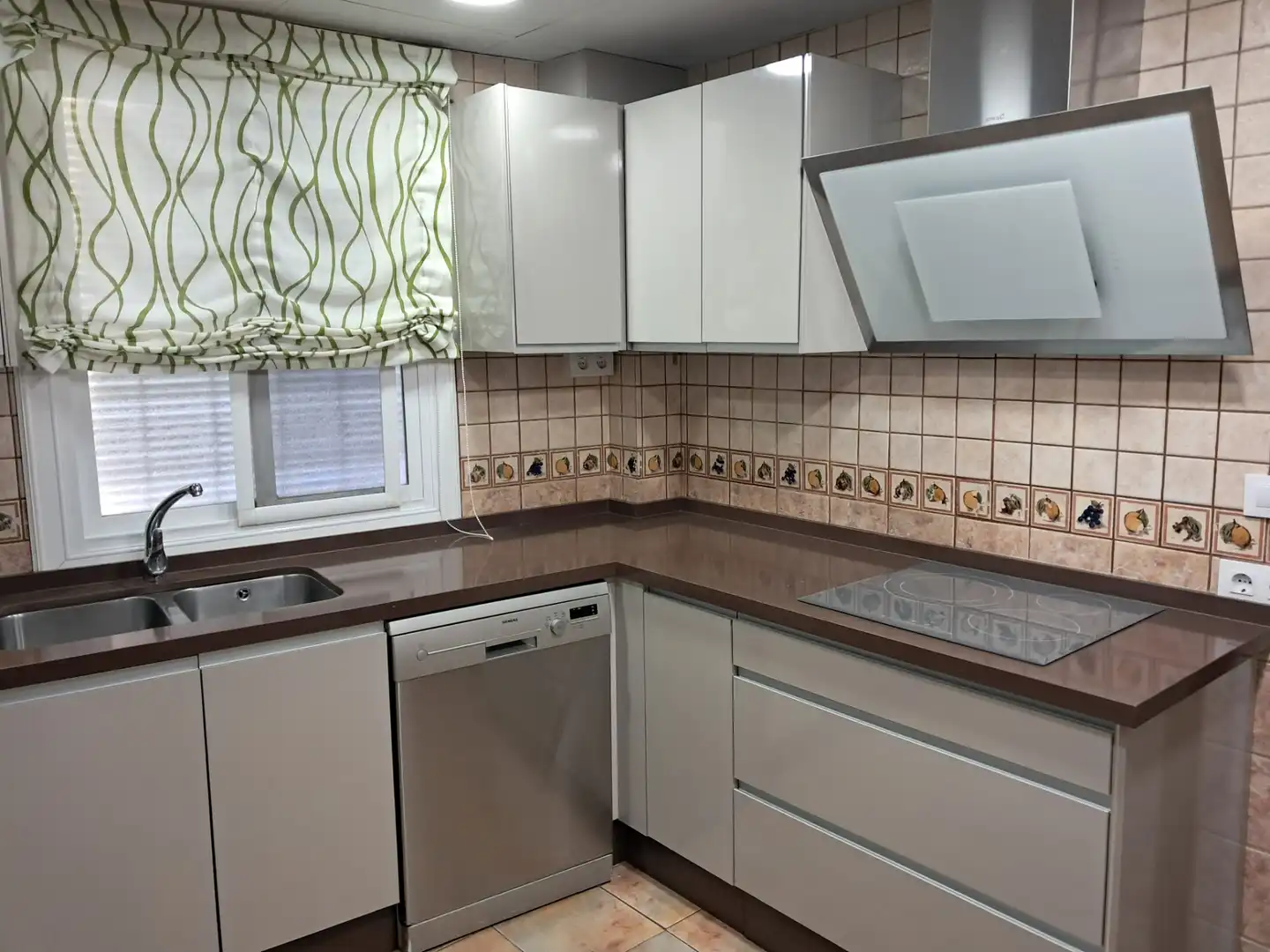 Cocina de Piso en venta en Bujalance con Aire acondicionado, Horno y Microondas