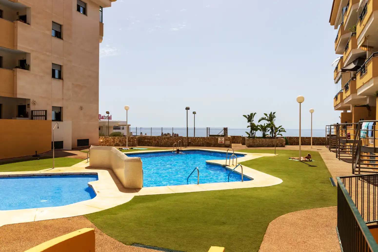 Piscina de Piso en venta en Benalmádena con Aire acondicionado, Calefacción y Jardín privado