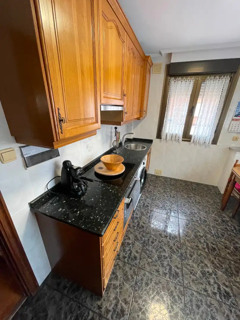 Cocina de Piso en venta en Barakaldo  con Calefacción, Parquet y Amueblado