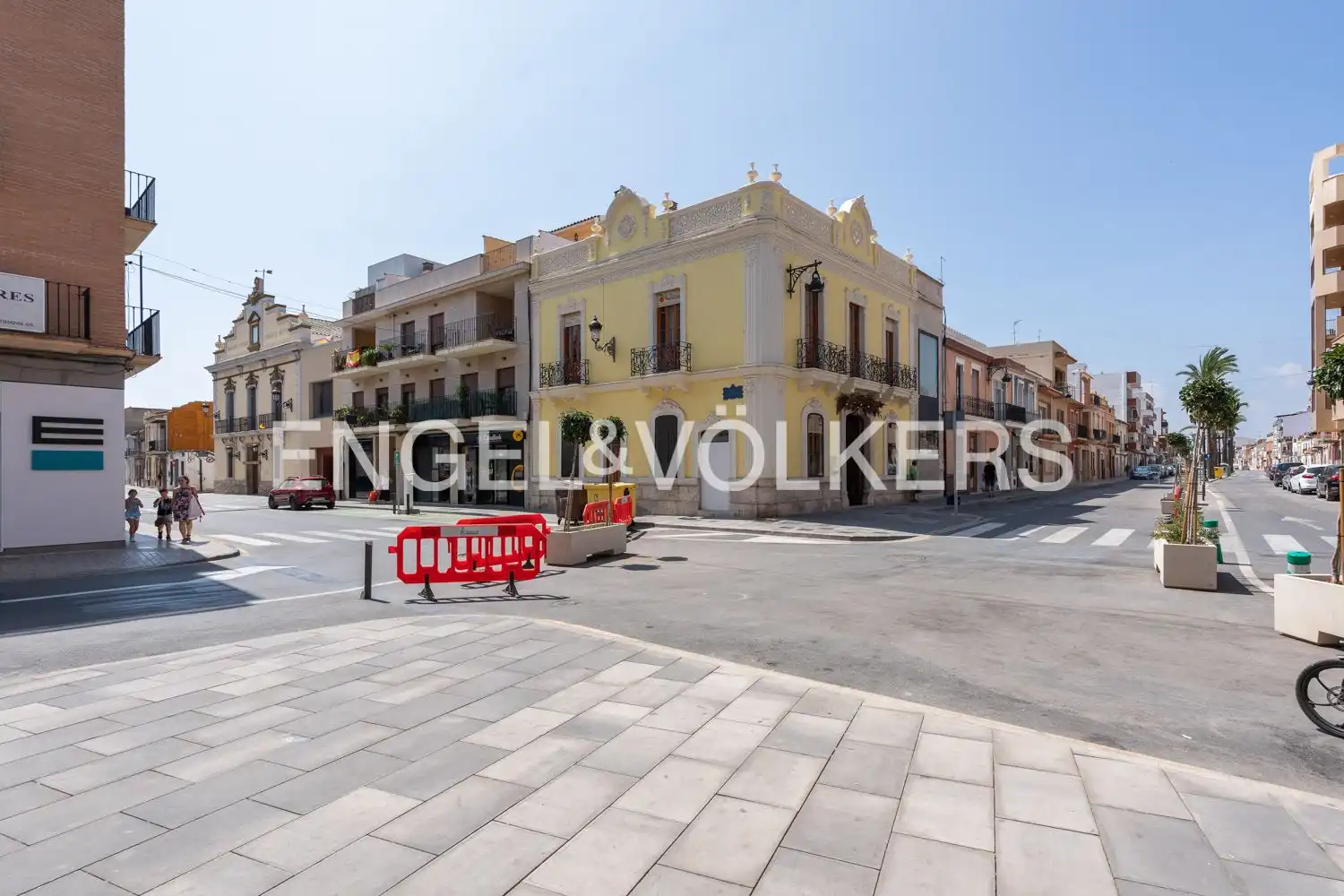 Vista exterior de Piso en venta en Rafelbuñol / Rafelbunyol con Aire acondicionado, Calefacción y Parquet
