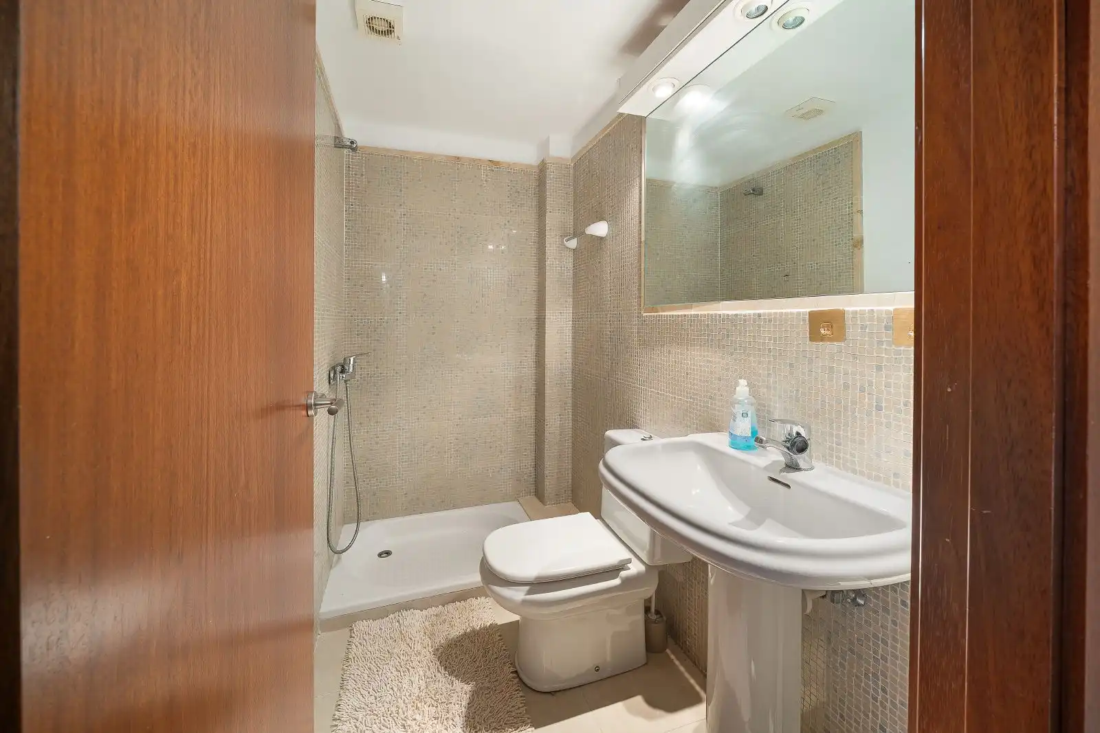 Baño de Apartamento en venta en Pollença con Aire acondicionado, Calefacción y Terraza